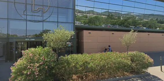 Location Leclerc HYERES photo