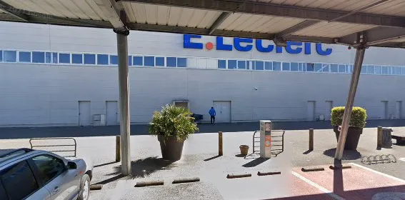 Location Leclerc PINEUILH photo